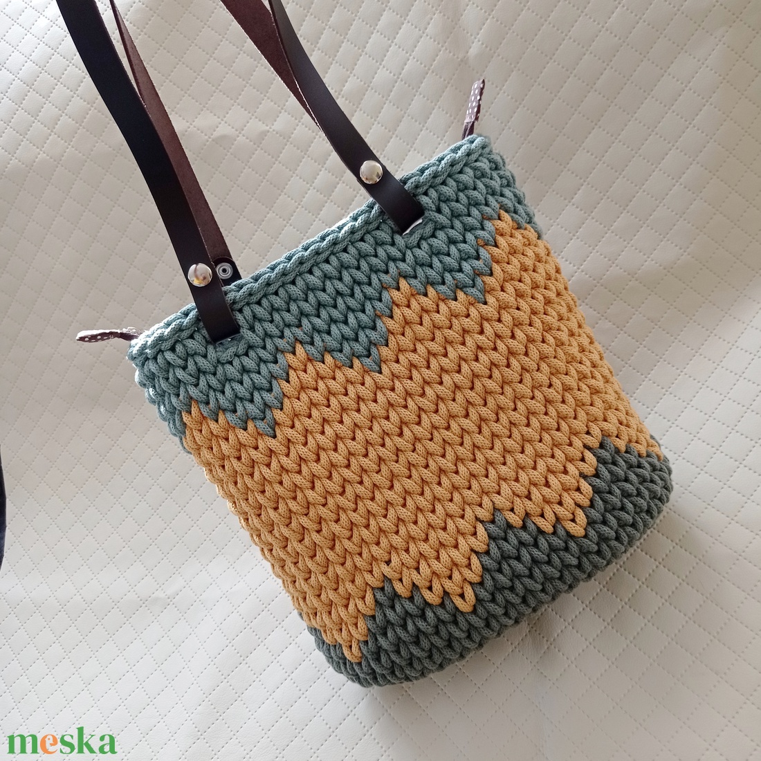 Női válltáska, bőr pántokkal - táska & tok - kézitáska & válltáska - válltáska - Meska.hu Női válltáska, bőr pántokkal - táska & tok - kézitáska & válltáska - válltáska - Meska.hu