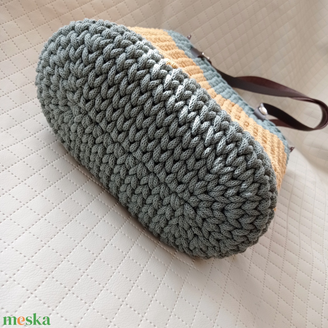 Női válltáska, bőr pántokkal - táska & tok - kézitáska & válltáska - válltáska - Meska.hu Női válltáska, bőr pántokkal - táska & tok - kézitáska & válltáska - válltáska - Meska.hu