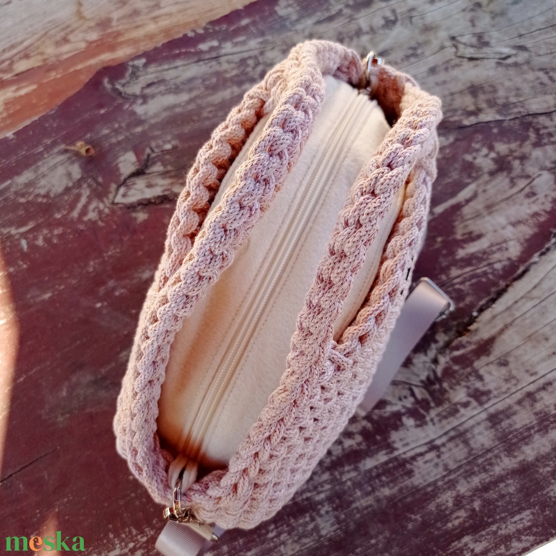 Női körtáska crossbody pánttal - táska & tok - kézitáska & válltáska - válltáska - Meska.hu