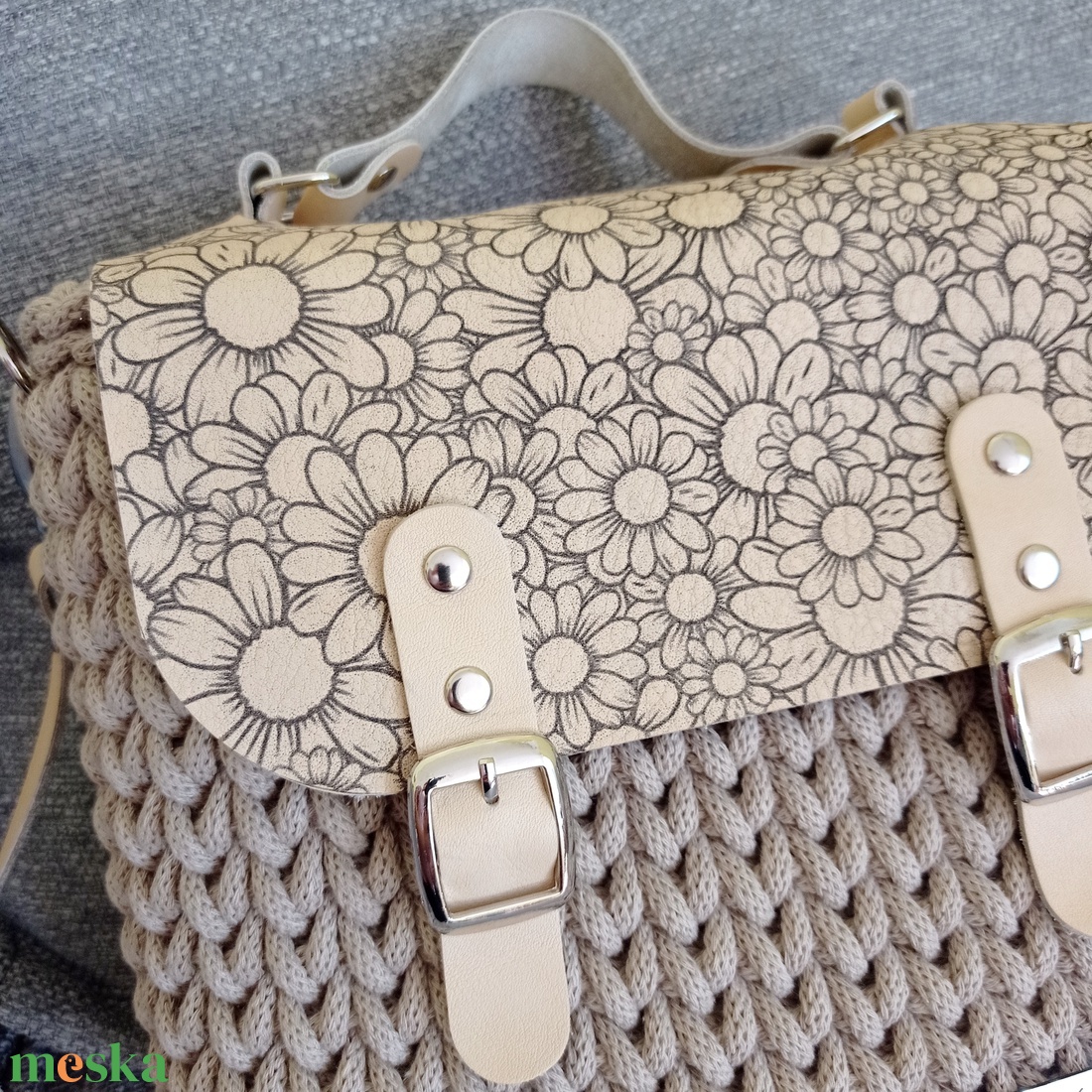 Virágos horgolt táska - táska & tok - kézitáska & válltáska - vállon átvethető táska - Meska.hu