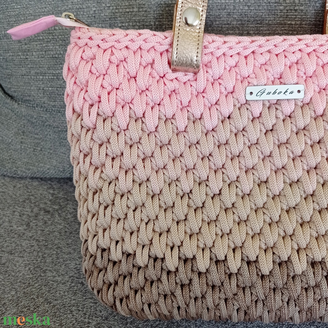 Női horgolt válltáska, rosegold pánttal - táska & tok - kézitáska & válltáska - válltáska - Meska.hu