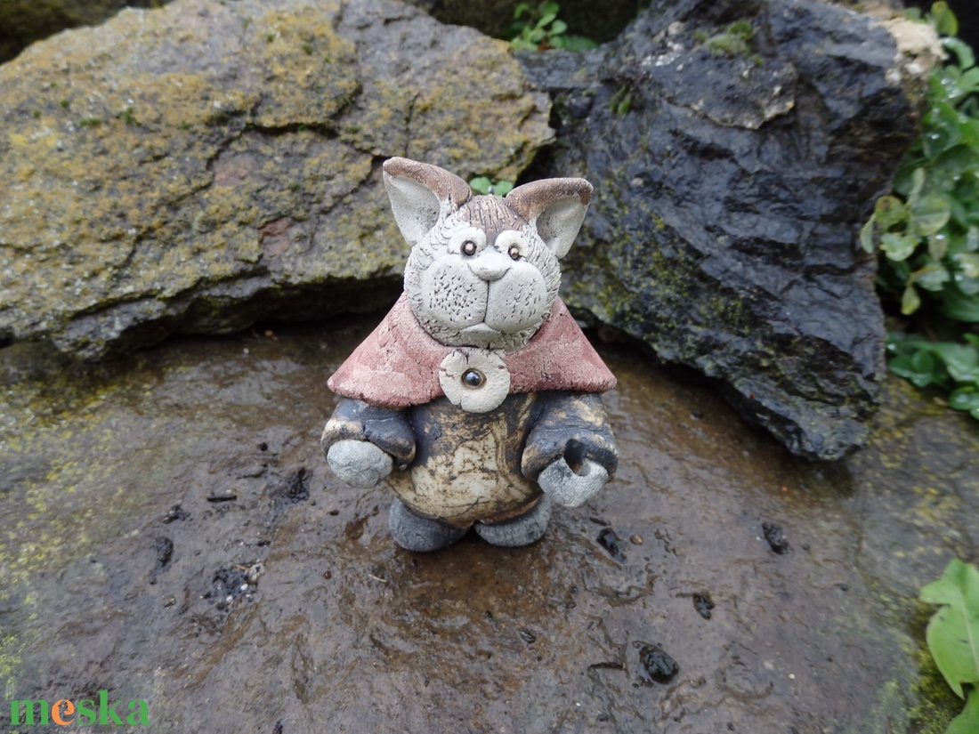 Vándormancs kerámia cica füstölőtartóval - művészet - szobor - kerámia - Meska.hu