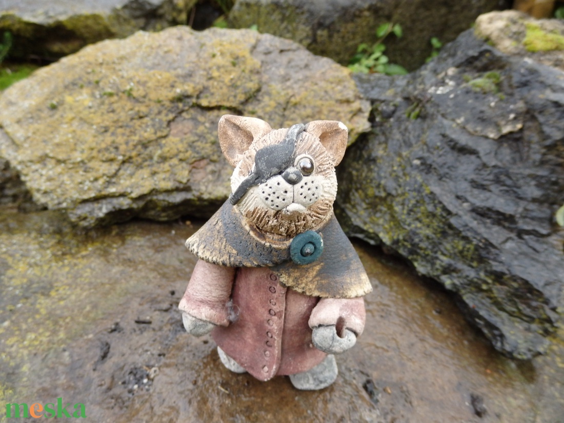 Csonkafülű Tekergő kerámia cica füstölőtartóval - művészet - szobor - kerámia - Meska.hu