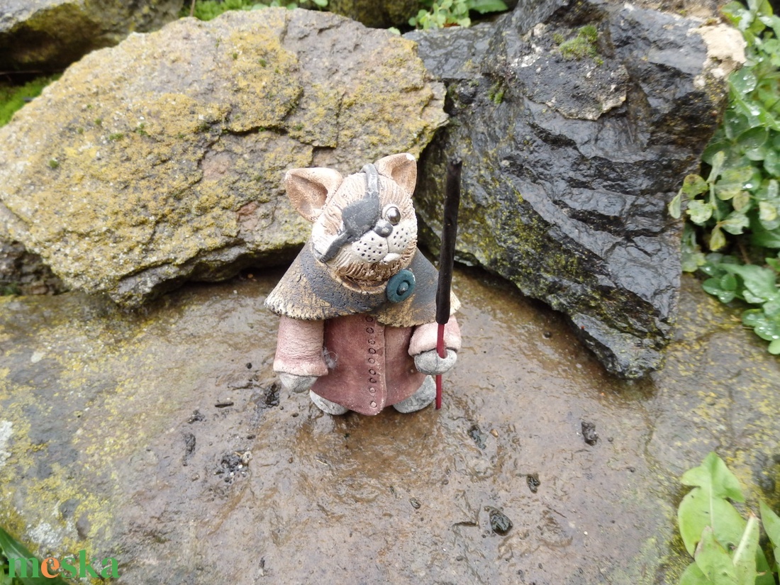 Csonkafülű Tekergő kerámia cica füstölőtartóval - művészet - szobor - kerámia - Meska.hu