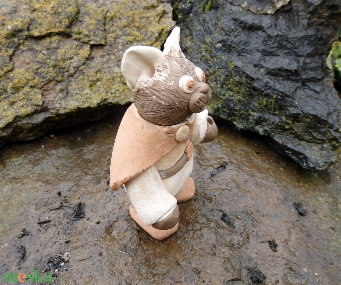 Kóbor Pöfeteg kerámia cica füstölőtartóval - művészet - szobor - kerámia - Meska.hu