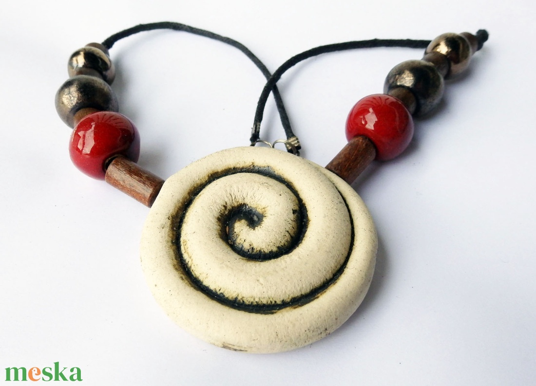 Időspirál kerámai nyaklánc - ékszer - nyaklánc - medálos nyaklánc - Meska.hu