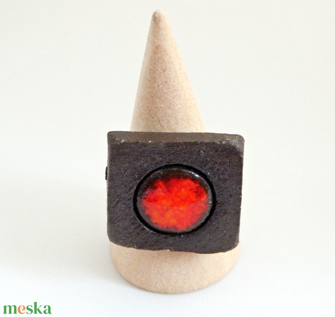 Lávafolt rusztikus barna piros kerámia gyűrű - ékszer - gyűrű - statement gyűrű - Meska.hu