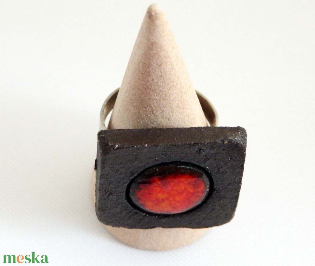 Lávafolt rusztikus barna piros kerámia gyűrű - ékszer - gyűrű - statement gyűrű - Meska.hu