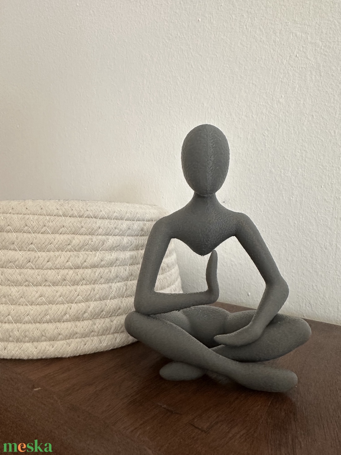 Meditáló figura modern, minimalista 3D nyomtatott szobor - otthon & életmód - dekoráció - asztal és polc dekoráció - asztaldísz - Meska.hu Meditáló figura modern, minimalista 3D nyomtatott szobor - otthon & életmód - dekoráció - asztal és polc dekoráció - asztaldísz - Meska.hu