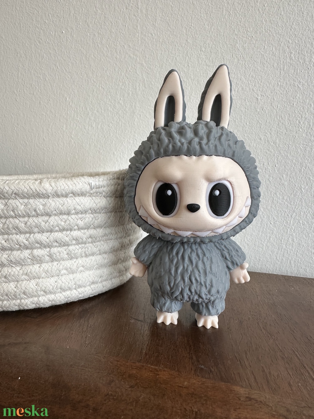 Labubu stílusú 3D nyomtatott figura (egyedi színben is kérhető) - kellékek & szerszámok - dekorációs kellékek - figurák - Meska.hu