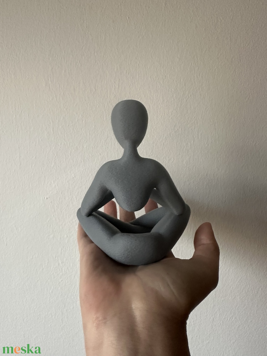Meditáló figura  modern stílusú, 3D nyomtatott dekoráció - otthon & életmód - dekoráció - asztal és polc dekoráció - asztaldísz - Meska.hu