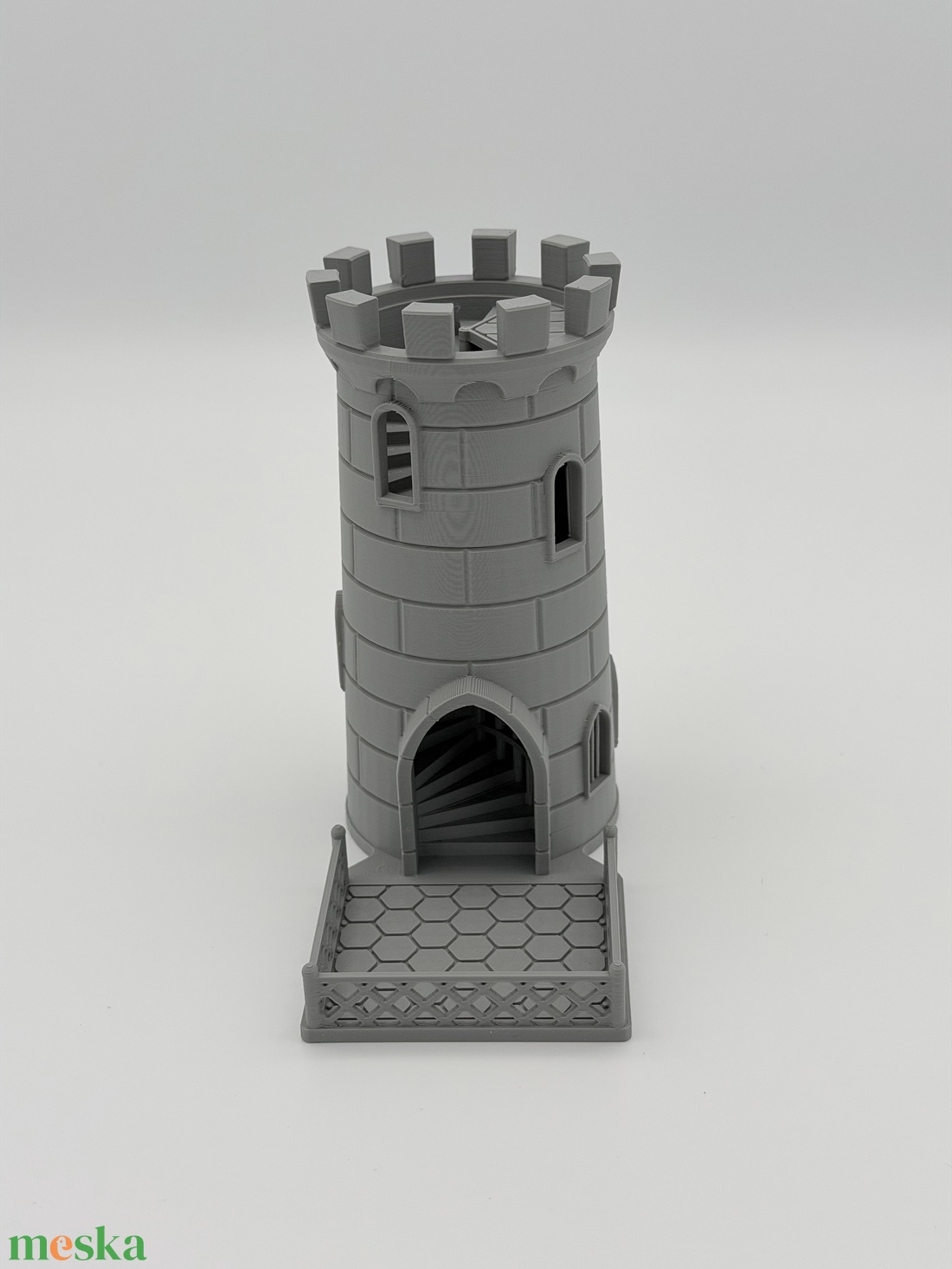 Klasszikus dobókocka torony - játék & sport - táblajáték és kártyajáték - társasjátékok - dobókocka - Meska.hu