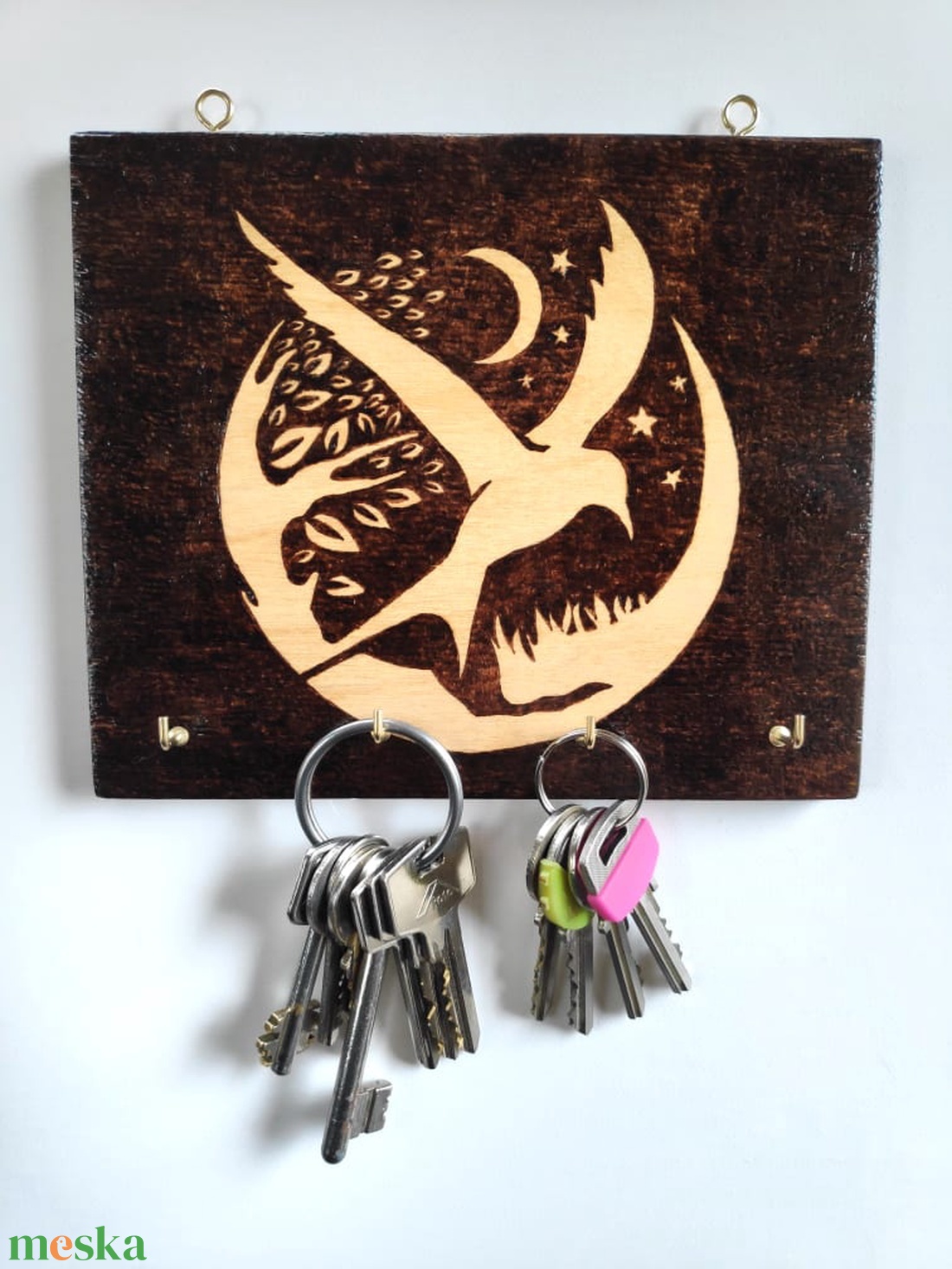 Fali kulcstartó pirográffal égetett madár motívummal - otthon & életmód - dekoráció - fali és függő dekoráció - fali kulcstartó - Meska.hu