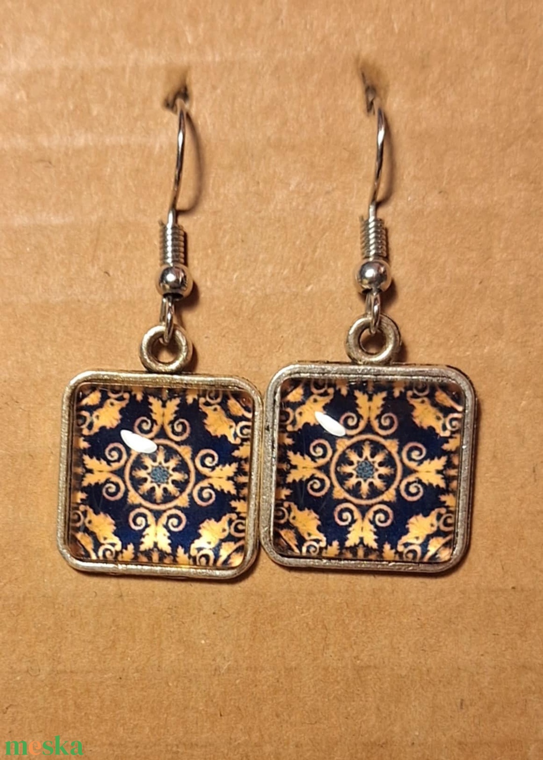 Fülbevaló - sárga-fekete mintás - ékszer - fülbevaló - lógó fülbevaló - Meska.hu