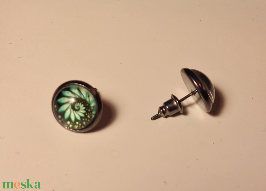 Fülbevaló - swirly zöld - ékszer - fülbevaló - pötty fülbevaló - Meska.hu