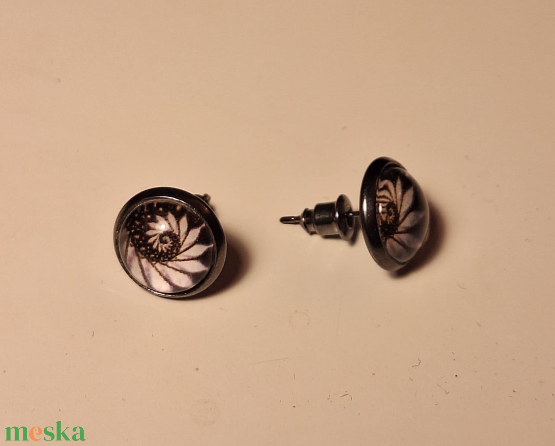 Fülbevaló - swirly világos rózsaszín - ékszer - fülbevaló - pötty fülbevaló - Meska.hu Fülbevaló - swirly világos rózsaszín - ékszer - fülbevaló - pötty fülbevaló - Meska.hu