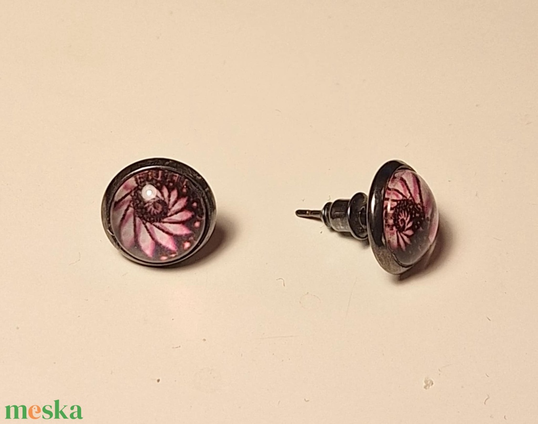 Fülbevaló - swirly magenta - ékszer - fülbevaló - pötty fülbevaló - Meska.hu Fülbevaló - swirly magenta - ékszer - fülbevaló - pötty fülbevaló - Meska.hu