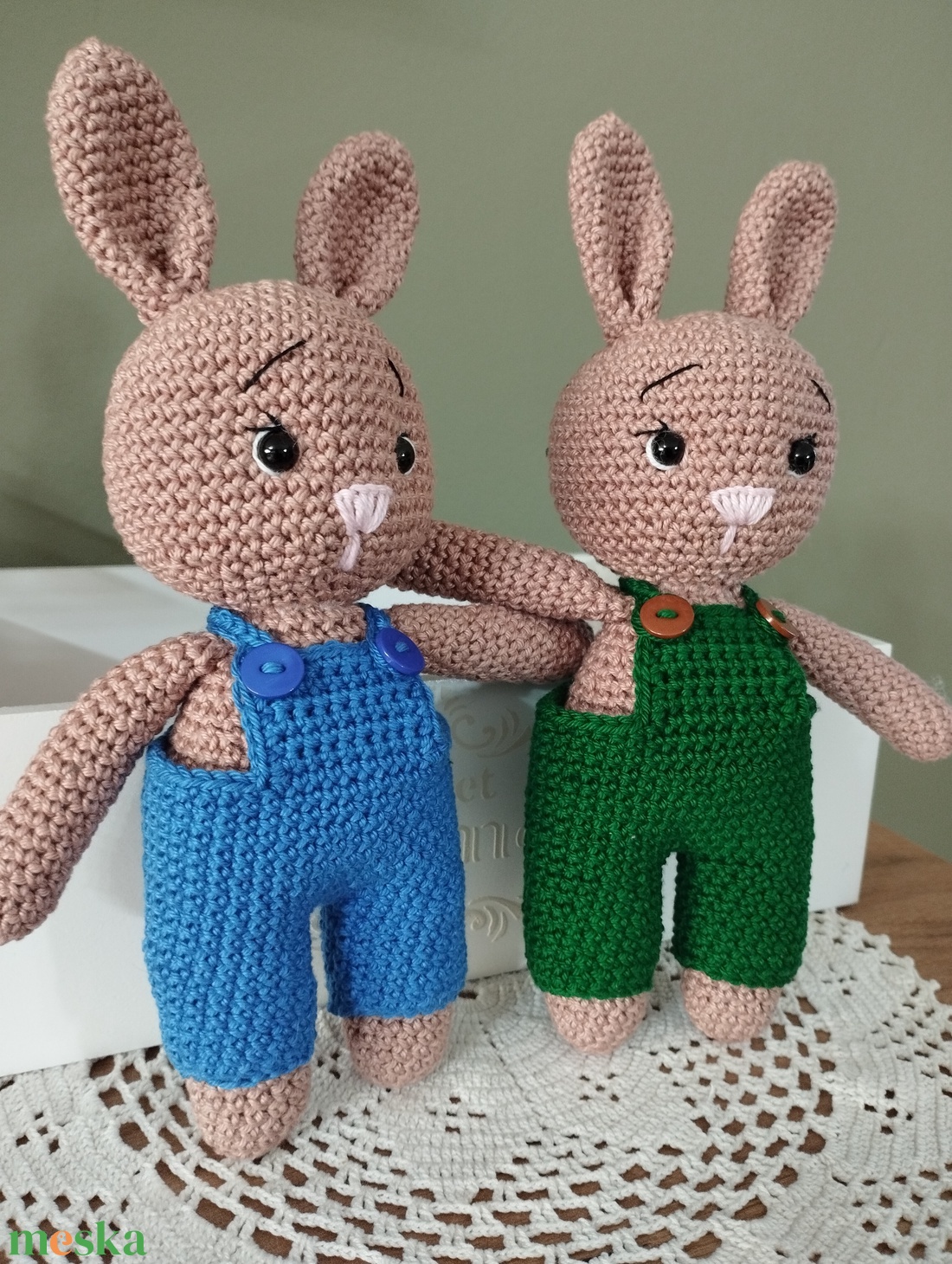 Horgolt amigurumi nyuszi nadrágban - játék & sport - plüssállat & játékfigura - nyuszi - Meska.hu Horgolt amigurumi nyuszi nadrágban - játék & sport - plüssállat & játékfigura - nyuszi - Meska.hu