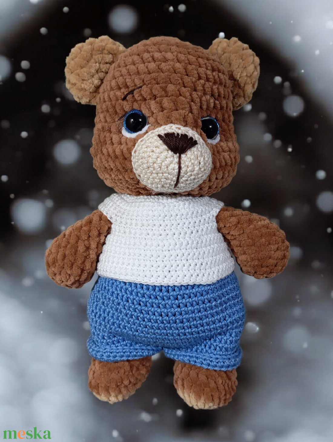 Horgolt plüss maci nadrágban - játék & sport - plüssállat & játékfigura - maci - Meska.hu