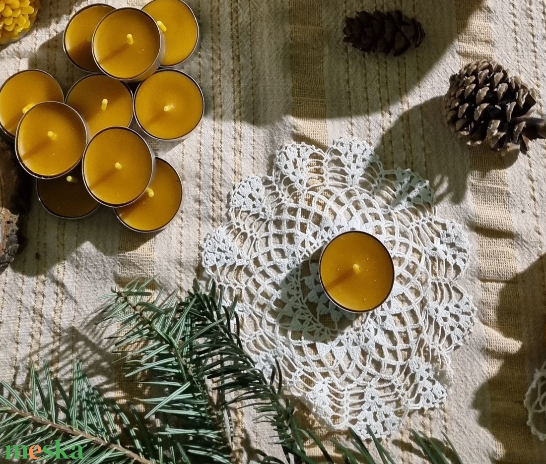 Méhviasz teamécses - karácsony - karácsonyi lakásdekoráció - karácsonyi illatgyertya, mécses - Meska.hu