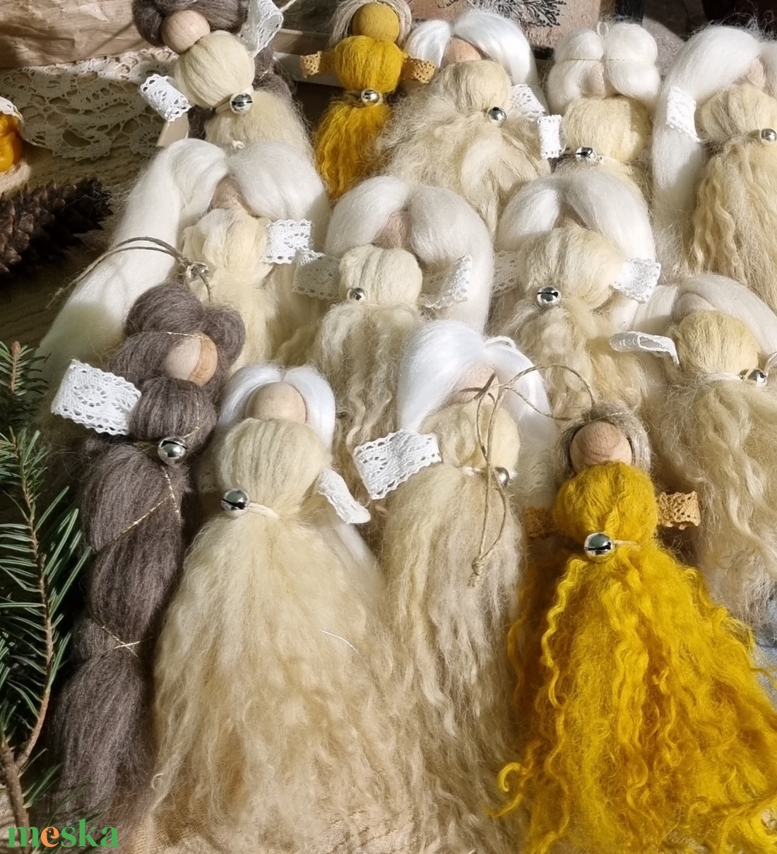 Karácsonyi angyalok - karácsony - karácsonyi lakásdekoráció - karácsonyfa szoknya, karácsonyfa alátét - Meska.hu