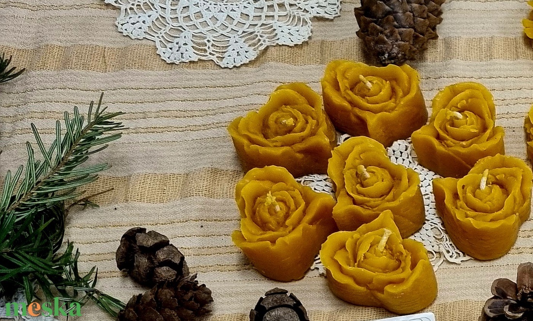 Méhviasz szívrózsa - karácsony - karácsonyi lakásdekoráció - karácsonyi illatgyertya, mécses - Meska.hu