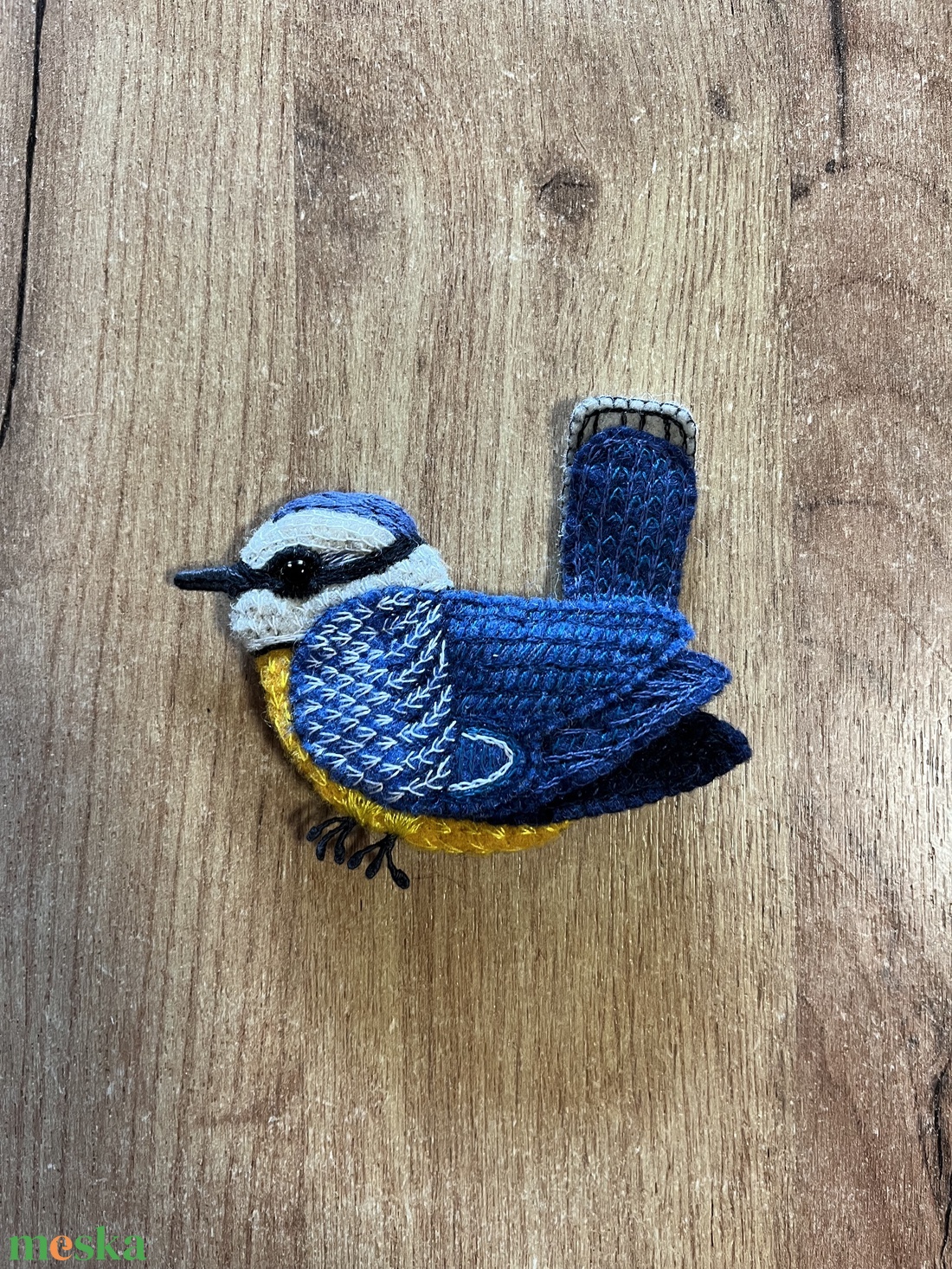Hímzett kék cimege - ékszer - kitűző és bross - Meska.hu