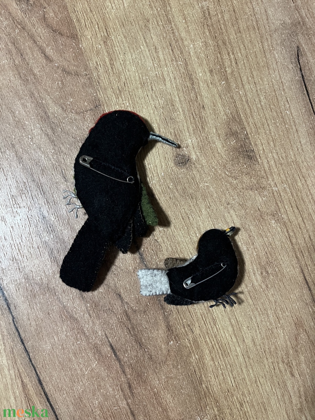 Hímzett madarak - ékszer - kitűző és bross - Meska.hu