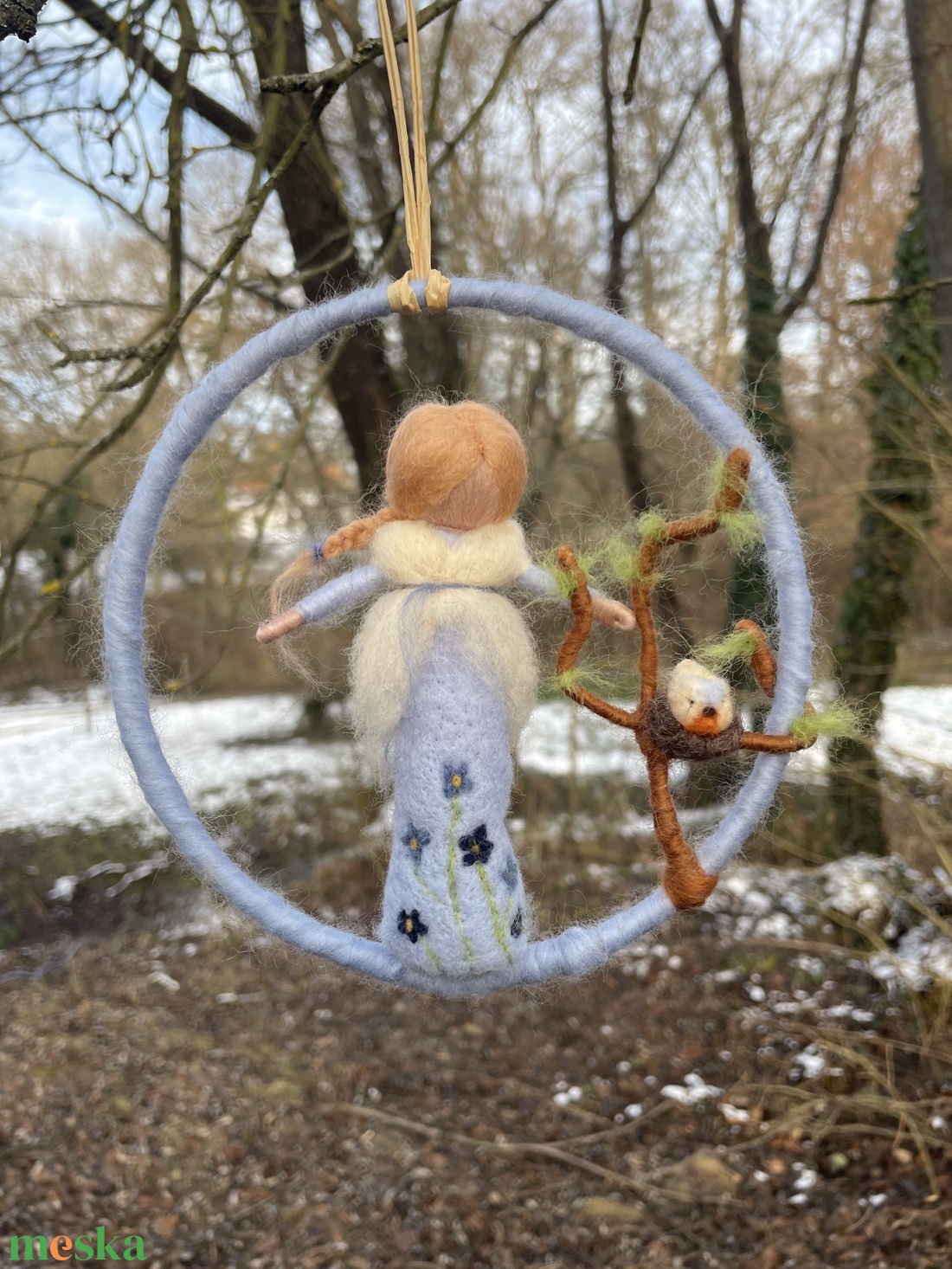 Tavaszváró gyapjú kopogtató - otthon & életmód - dekoráció - ajtó- és ablak dekoráció - ajtódísz & kopogtató - Meska.hu