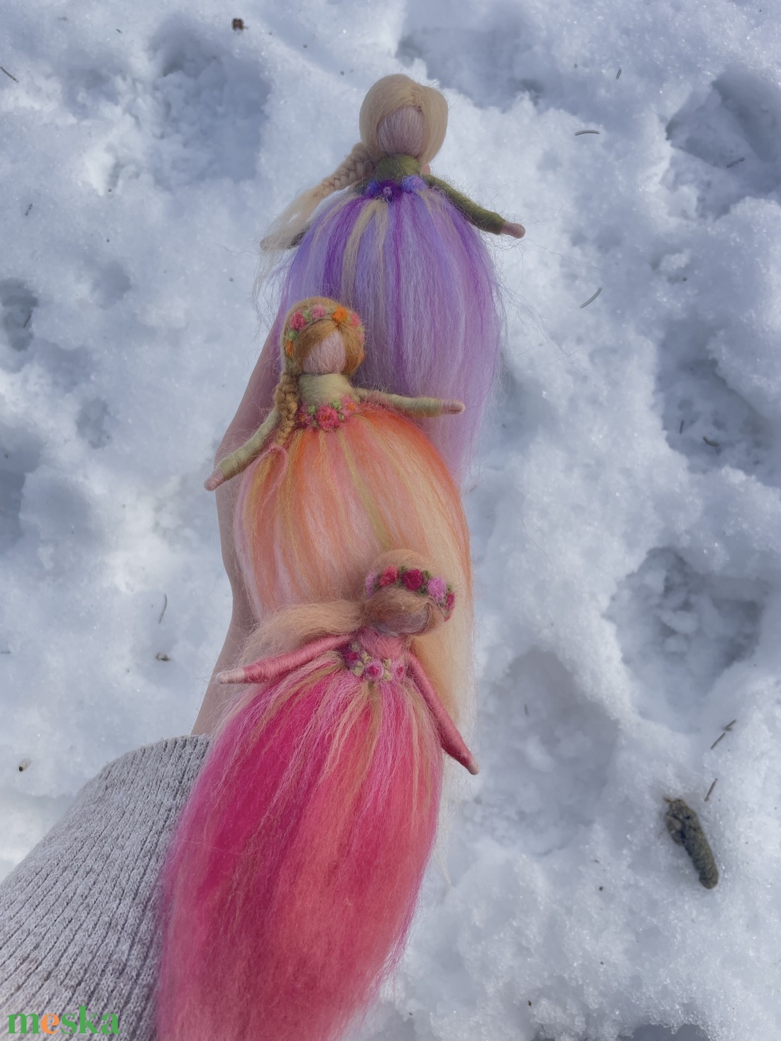 Virágos gyapjú tündérek - otthon & életmód - dekoráció - ajtó- és ablak dekoráció - ablakdísz - Meska.hu