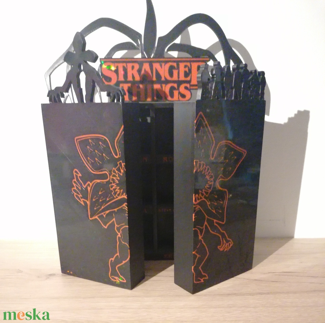 Gyűjtő figura tartó - otthon & életmód - tárolás & rendszerezés - doboz - Meska.hu