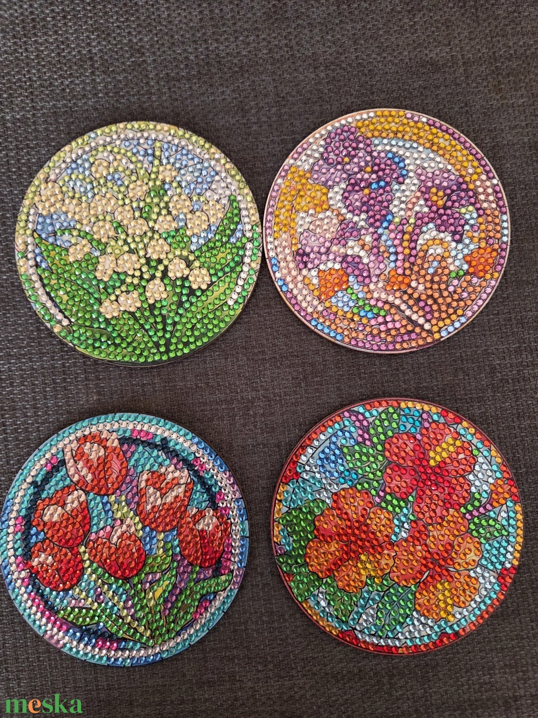 4 db poháralátét virágos mintával - otthon & életmód - konyhafelszerelés, tálalás - tálalás - tányér- és poháralátét - Meska.hu