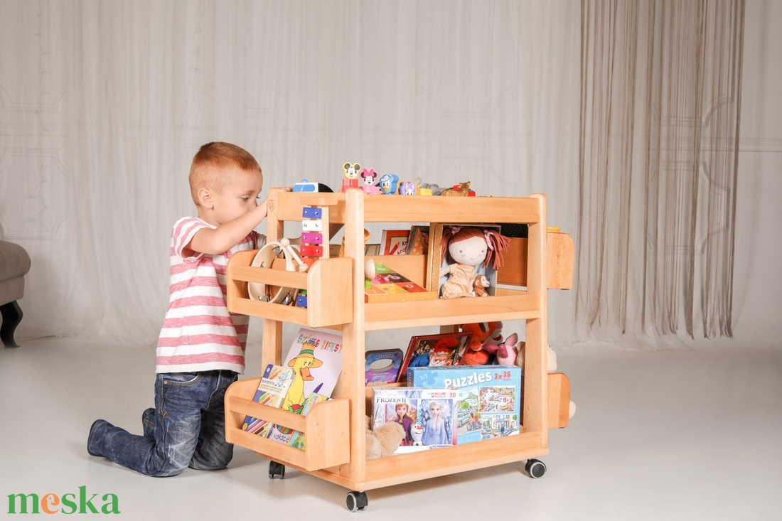 Gyermek zsúrkocsi játékoknak, könyveknek - otthon & lakás - babaszoba, gyerekszoba - játéktároló - Meska.hu