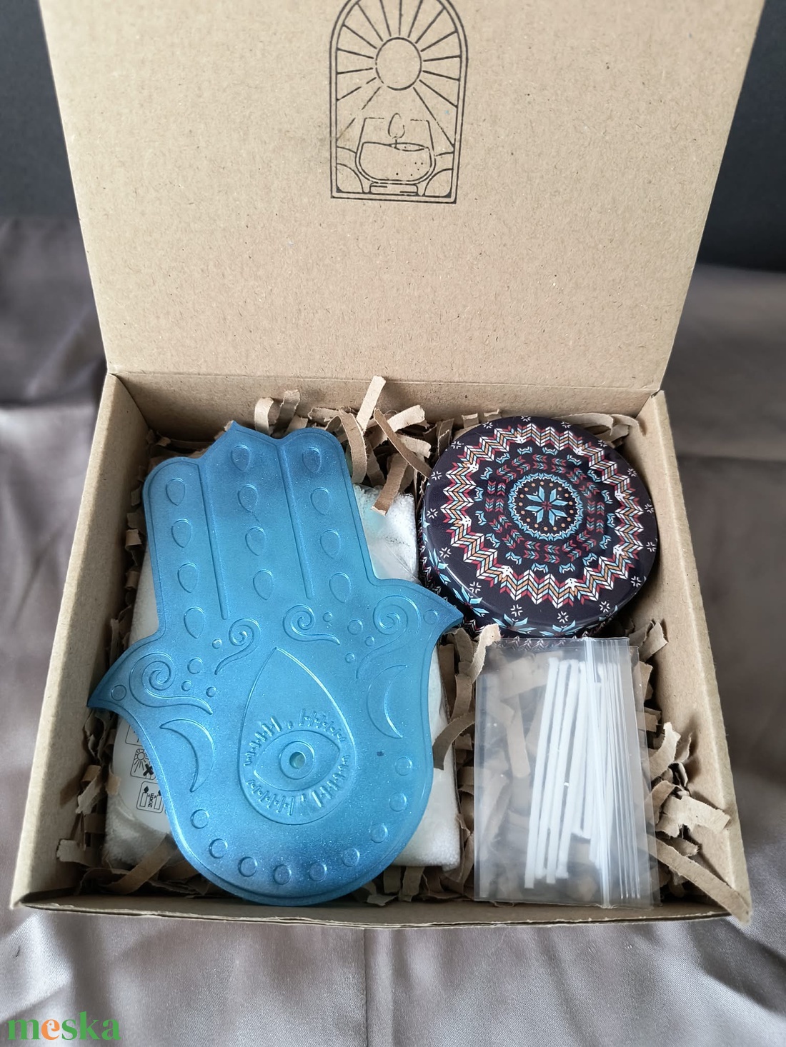 Marokkó kéznyújtásra - Hamsa kéz füstölő tartóval és homokviasszal - otthon & életmód - gyertya, illat, aroma - gyertya - Meska.hu