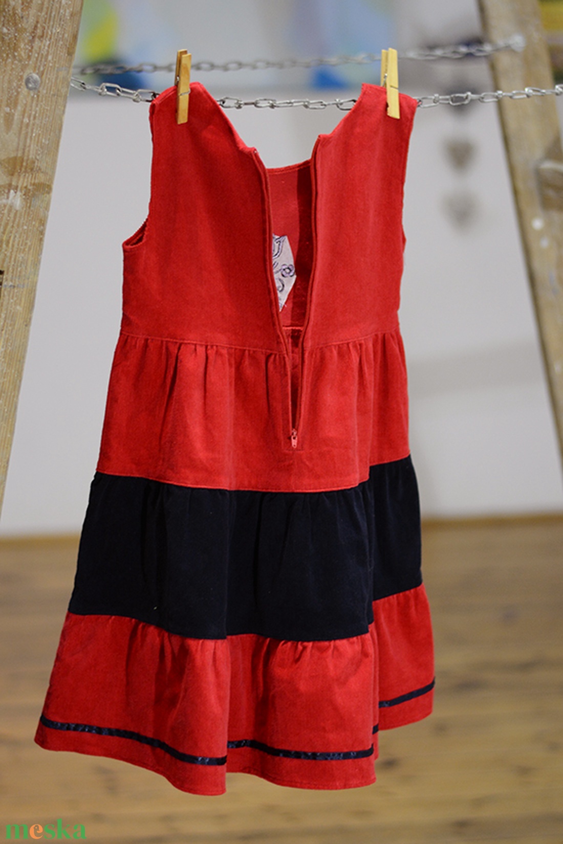 Kord ruha 110-164-es, piros sötétkék,  hímzéssel, szatén szalaggal - ruha & divat - babaruha & gyerekruha - ruha - Meska.hu