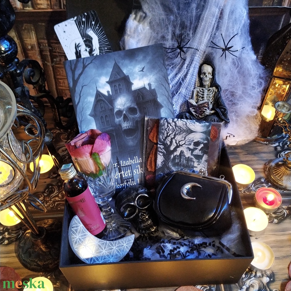 Horror ajándékcsomag csokoládéval és könyvvel Halloweenre, A kísértet sikolya ajándék szülinapra, névnapra, karácsonyra - otthon & életmód - dekoráció - halloween - halloweeni dekoráció - Meska.hu