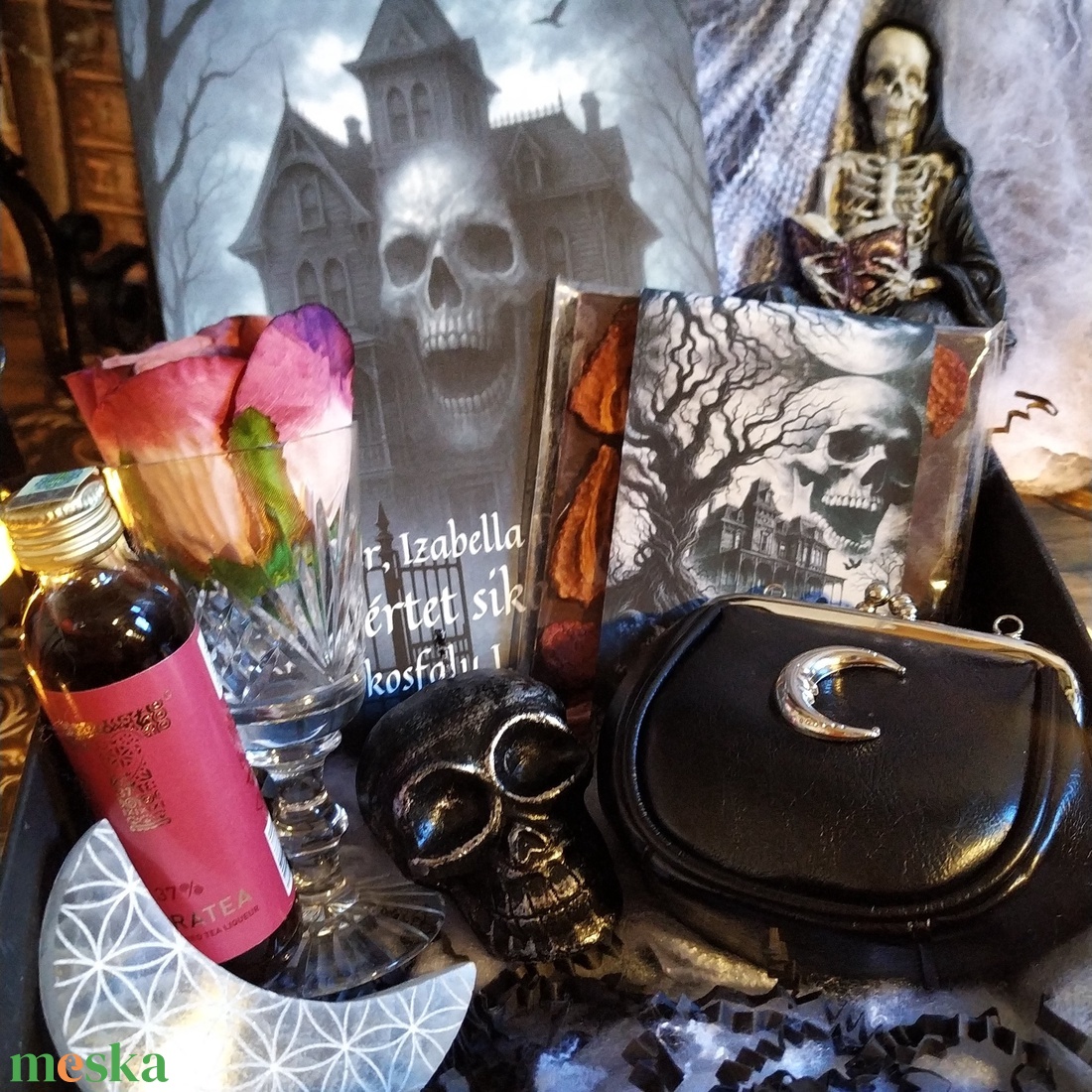 Horror ajándékcsomag csokoládéval és könyvvel Halloweenre, A kísértet sikolya ajándék szülinapra, névnapra, karácsonyra - otthon & életmód - dekoráció - halloween - halloweeni dekoráció - Meska.hu