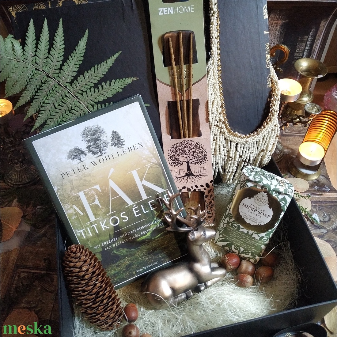 Ajándékcsomag karécsonyra szarvas figurával, kézműves nyakékkel - A fák titkos élete című könyvvel  - szépségápolás - kozmetikai ajándékcsomag - Meska.hu