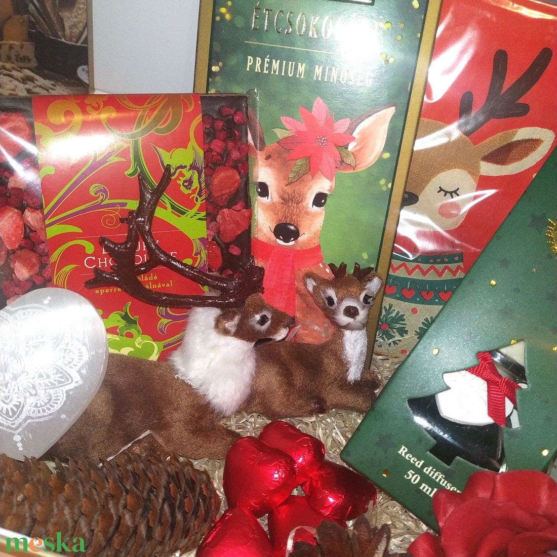 Karácsonyi ajándékcsomag csokoládéval, szerelmes szarvasokkal, szelenit ásvány szívvel  - élelmiszer - gourmet ajándékcsomag - Meska.hu