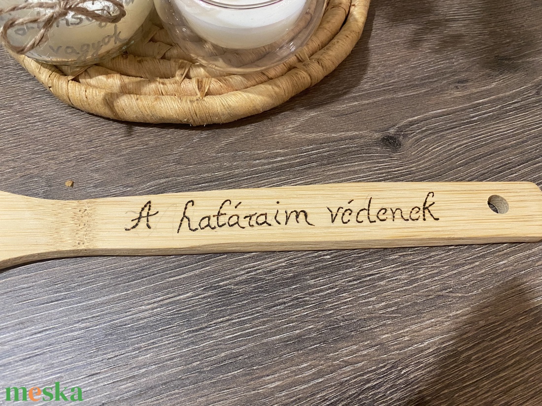 Ez nem csak egy főzőkanál - ez egy üzenet neked - otthon & életmód - konyhafelszerelés, tálalás - sütés, főzés - fakanál & fakanáltartó - Meska.hu