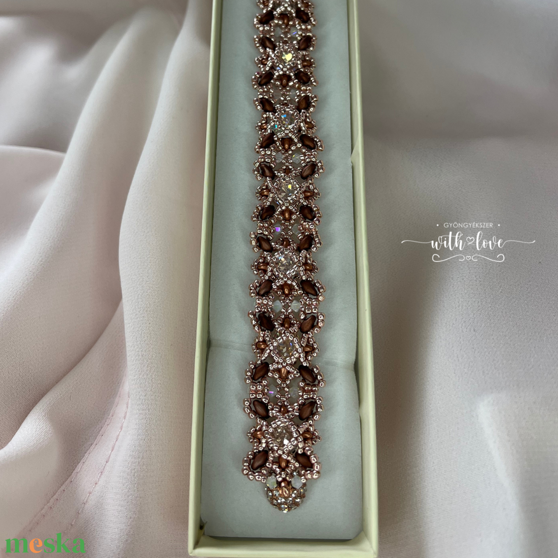 Pezsgő színű karkötő - ékszer - karkötő - gyöngyös karkötő - Meska.hu