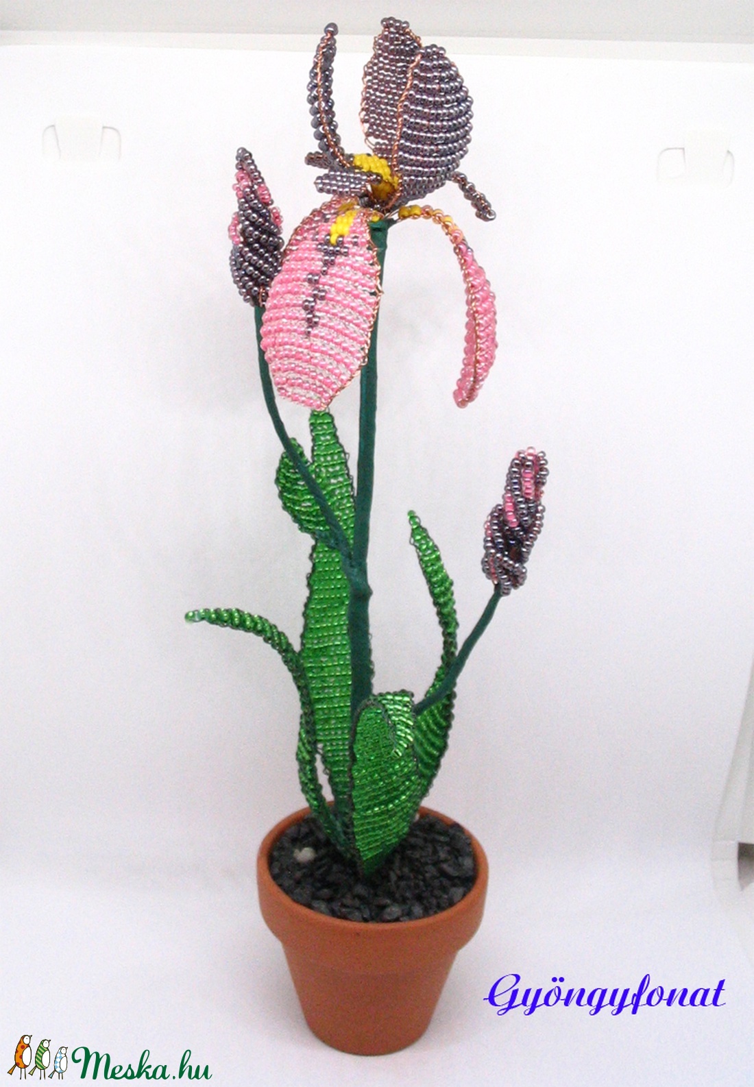 Nőszirom (írisz) gyöngyből, cserépben -  - Meska.hu