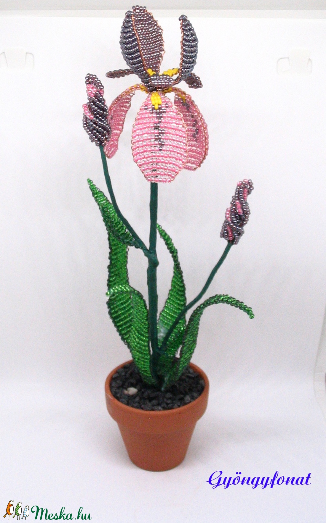 Nőszirom (írisz) gyöngyből, cserépben -  - Meska.hu