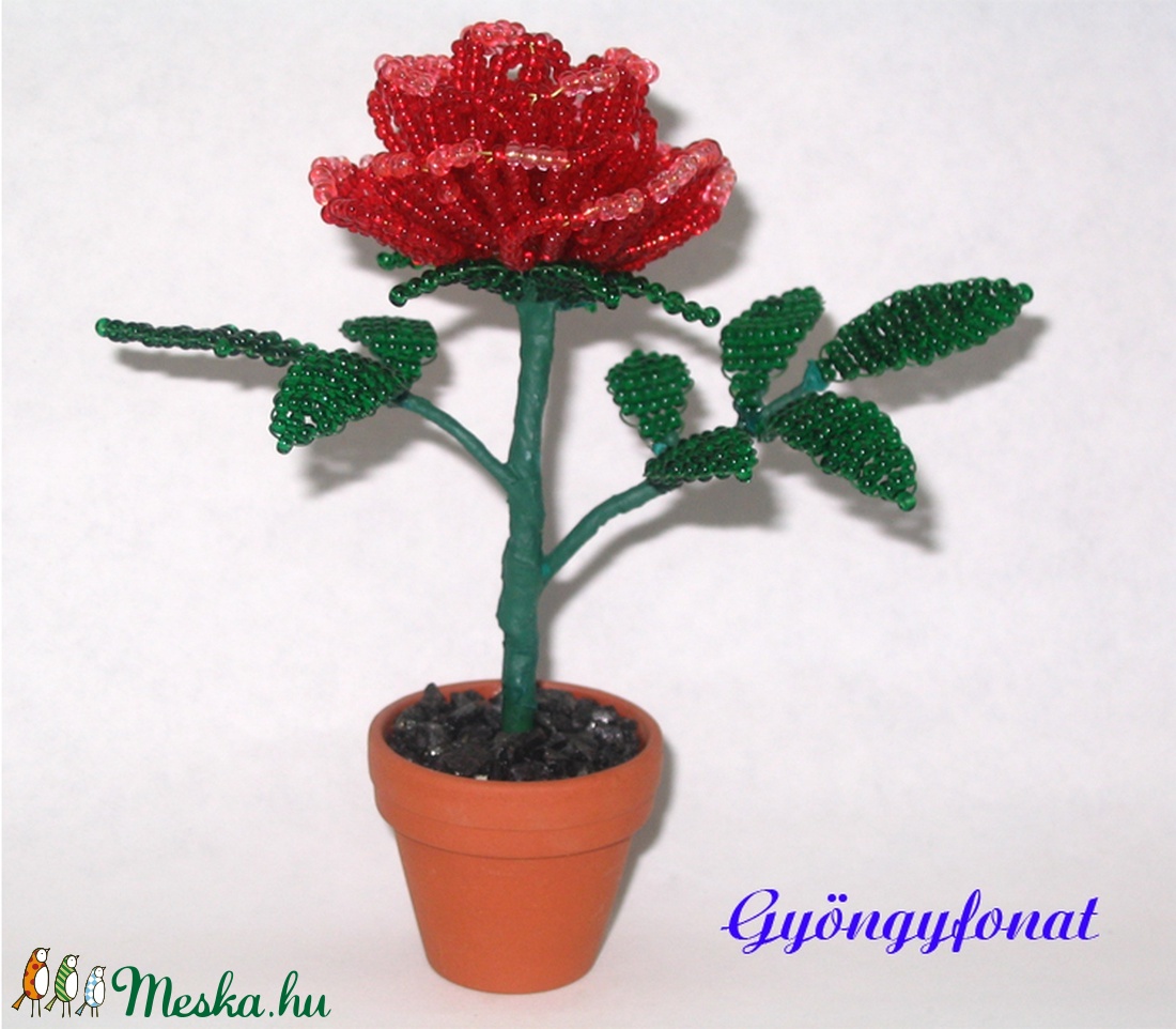 Piros rózsa gyöngyből, cserepes dísz -  - Meska.hu