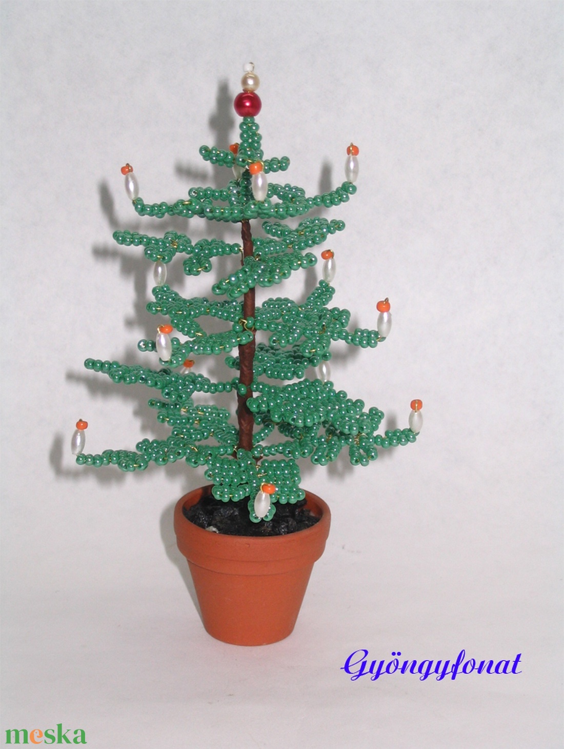 Karácsonyfa gyöngyből  - karácsony - karácsonyi lakásdekoráció - karácsonyi lakásdíszek - Meska.hu