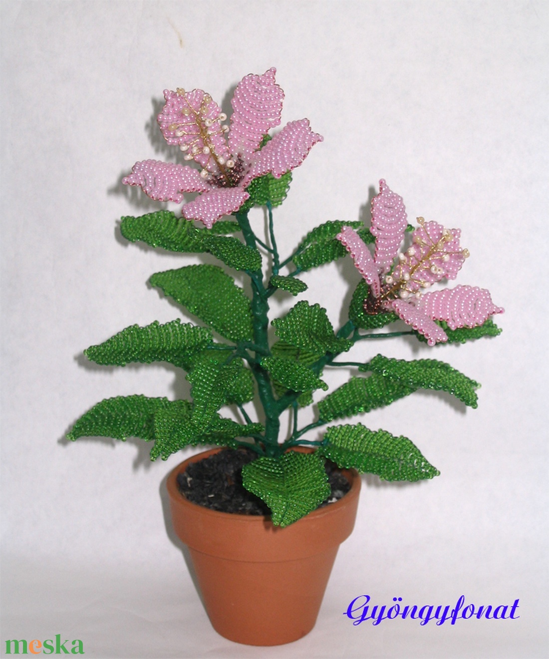 Hibiszkusz gyöngyből, asztaldísz - otthon & életmód - dekoráció - Meska.hu Hibiszkusz gyöngyből, asztaldísz - otthon & életmód - dekoráció - Meska.hu