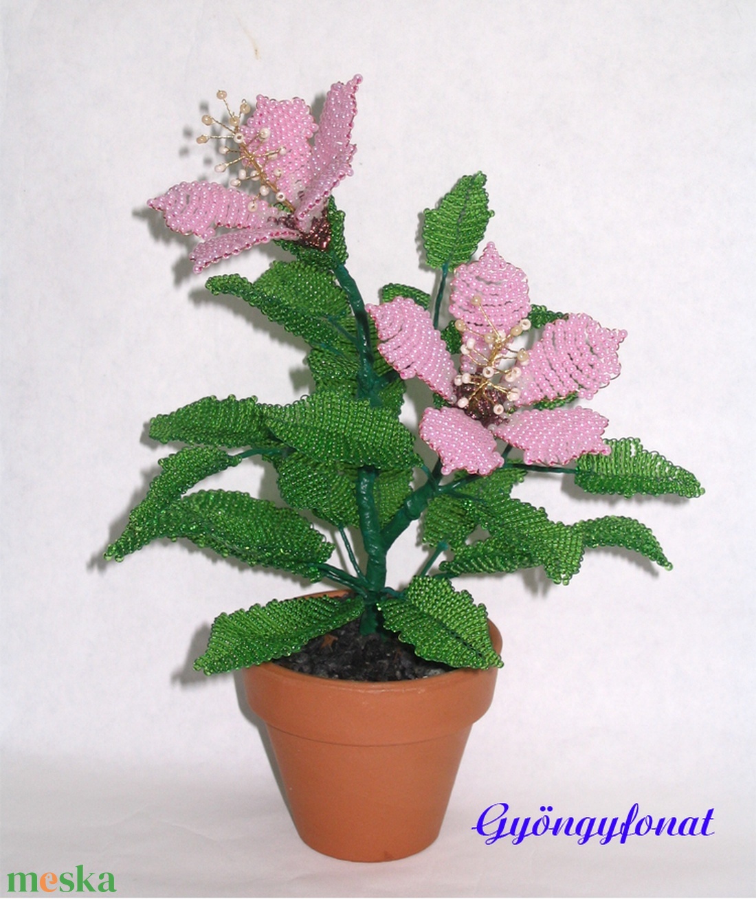 Hibiszkusz gyöngyből, asztaldísz - otthon & életmód - dekoráció - Meska.hu Hibiszkusz gyöngyből, asztaldísz - otthon & életmód - dekoráció - Meska.hu