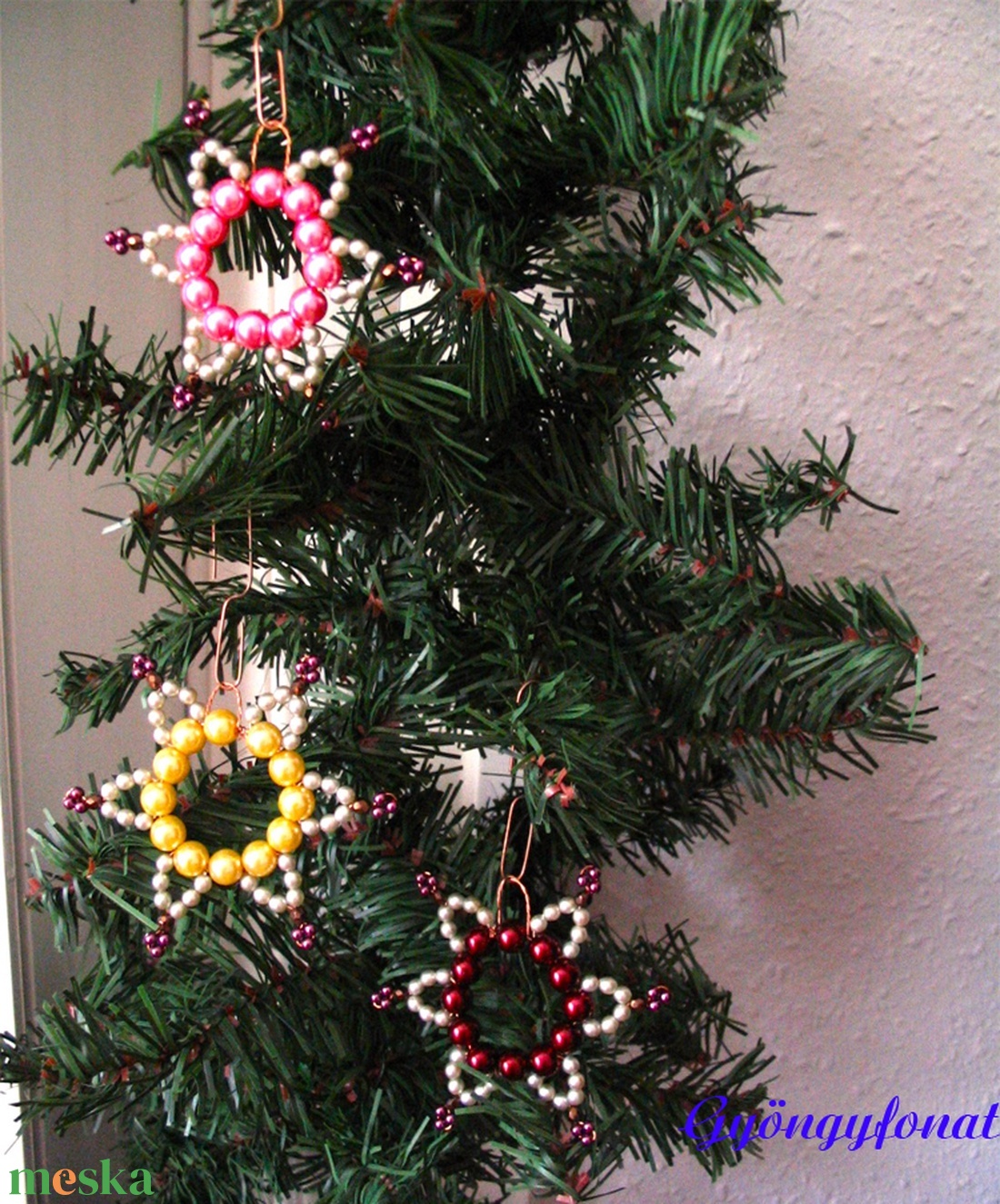 Karácsonyfa dísz - gyöngyből  - karácsony - karácsonyi lakásdekoráció - karácsonyfadíszek - Meska.hu
