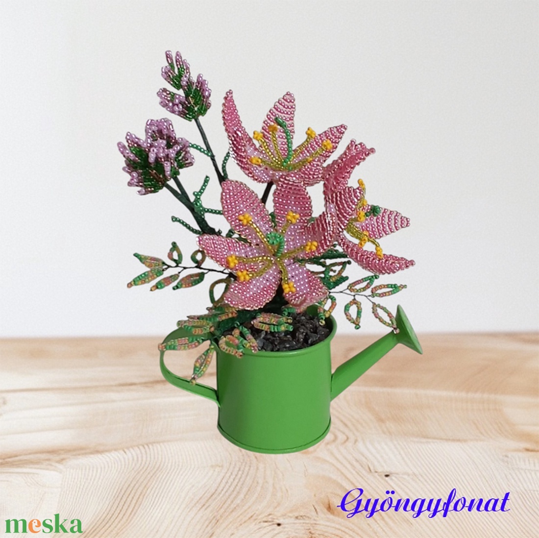 Rózsaszín liliom;  gyöngyből készült virág;  asztaldísz - otthon & életmód - dekoráció - virágdísz és tartó - csokor & virágdísz - Meska.hu