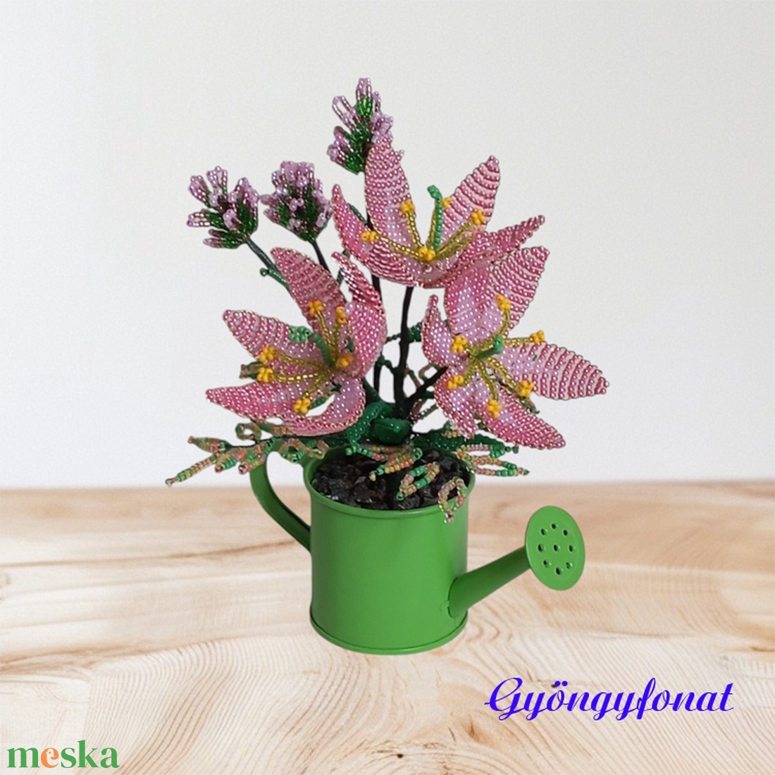 Rózsaszín liliom;  gyöngyből készült virág;  asztaldísz - otthon & életmód - dekoráció - virágdísz és tartó - csokor & virágdísz - Meska.hu